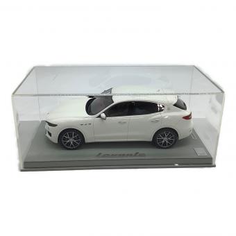 maserati (マセラティ) 1:18 Levante White ダイキャストカー