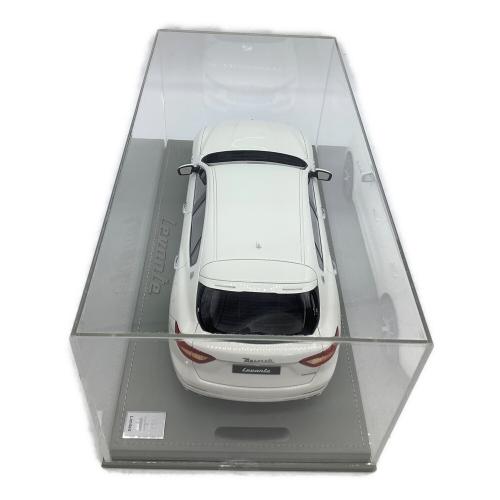 maserati (マセラティ) 1:18 Levante White ダイキャストカー