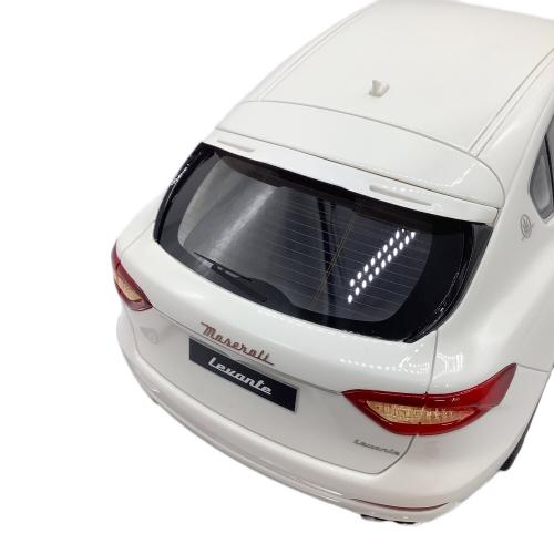 maserati (マセラティ) 1:18 Levante White ダイキャストカー