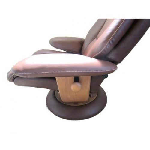 karimoku パーソナルチェア ブラウン オットマン付 Chitano 以上のパーソナルチェアです