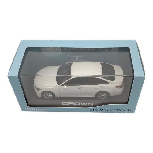 1/30 ダイキャスト製ミニカー CROWN BEYOND