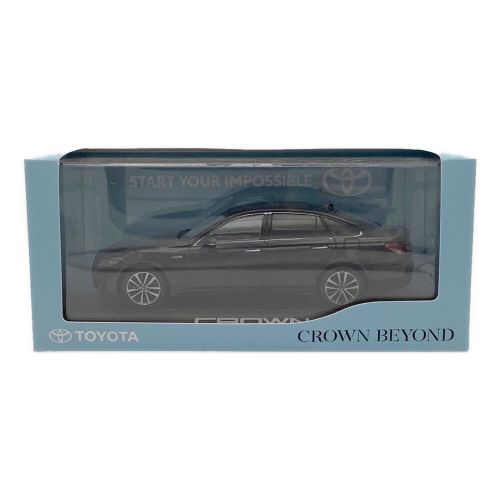 1/30 ダイキャスト製ミニカー CROWN BEYOND