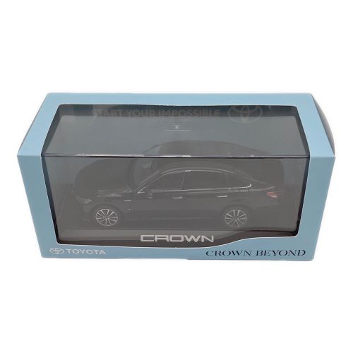 1/30 ダイキャスト製ミニカー CROWN BEYOND