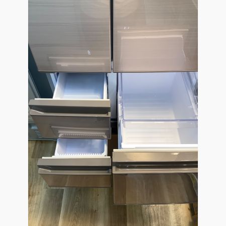 SHARP (シャープ) 6ドア冷蔵庫 ヘコミ・ドリンクホルダー破損有 SJ