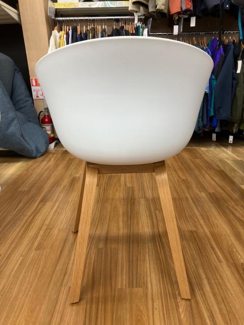 HAY (ヘイ) ダイニングチェアー ホワイト×ナチュラル ABOUT A CHAIR