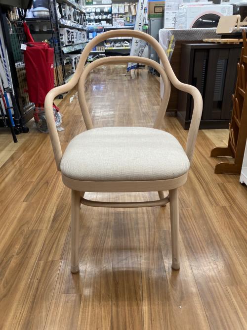 秋田木工 (アキタモッコウ) アームチェアー AGITA magekko ベージュ マゲッコ