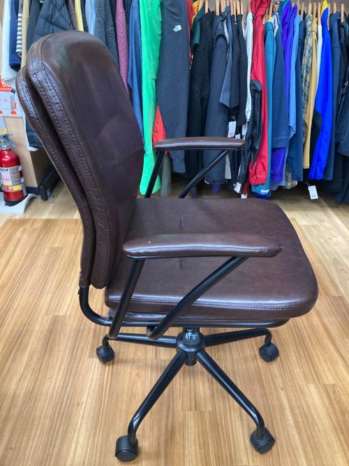 ニトリ デスクチェア Nシールド ブラウン