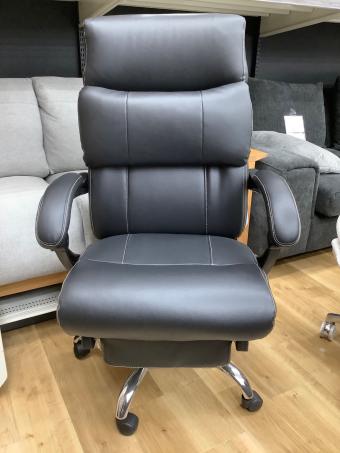 ニトリ オフィスチェア OC702 フットレスト付  ブラック