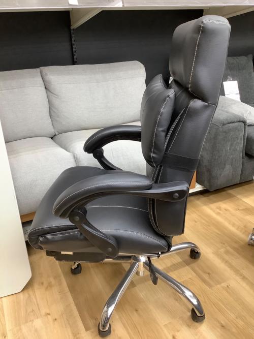 ニトリ オフィスチェア OC702 フットレスト付  ブラック