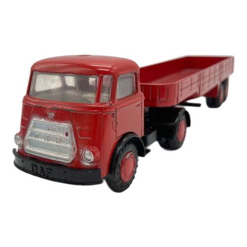 LION CAR DAF Frontstuur Trekker Met Oplegger Nr.33-35 ダイキャストカー