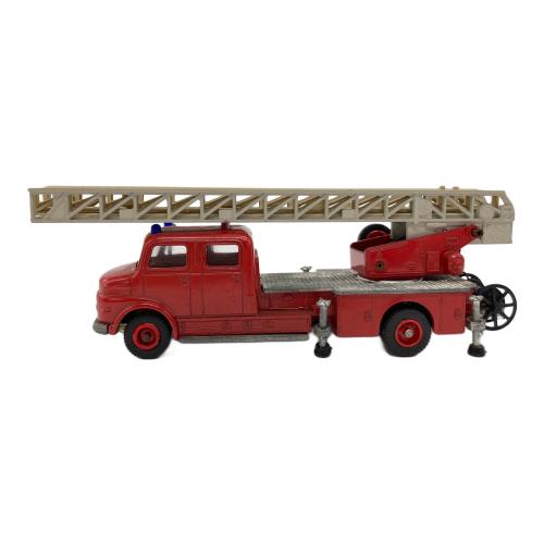 Siku (シク) Feuerwehrdrehleiter Mercedes Benz Metz DL 30h ダイキャストカー