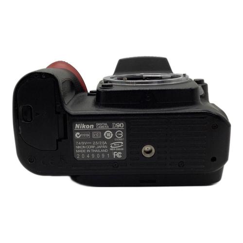Nikon (ニコン) デジタル一眼レフカメラ D90