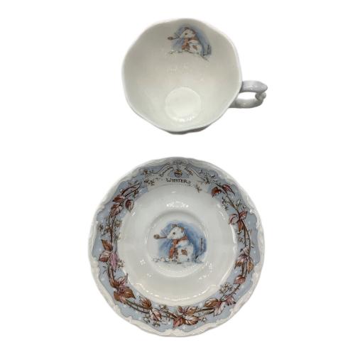 ROYAL DOULTON (ロイヤルドルトン) カップ&ソーサー Winter ブランベリーヘッジ