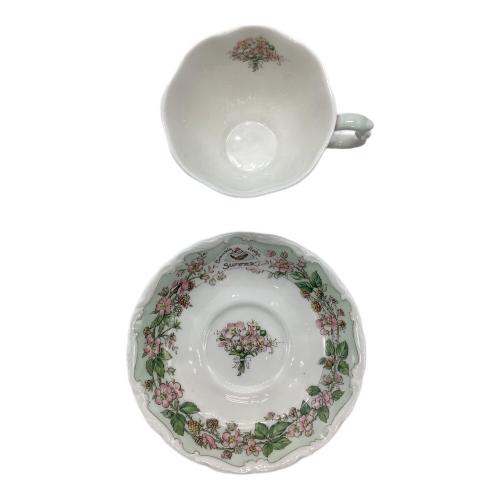 ROYAL DOULTON (ロイヤルドルトン) カップ&ソーサー Summer ブランベリーヘッジ