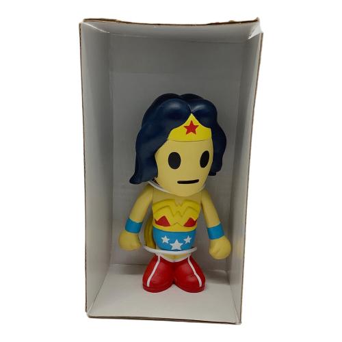 A BATHING APE×DC Comics　WONDER WOMAN フィギュア