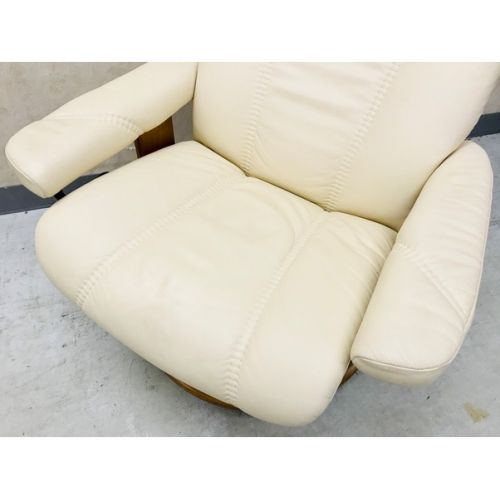 Ekornes (エコーネス) ストレスレスチェアー ホワイト オットマン付 レザー コンサル コンサル