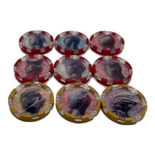 DXゼットホルダー、ウルトラマンZ、ウルトラメダル9枚付属