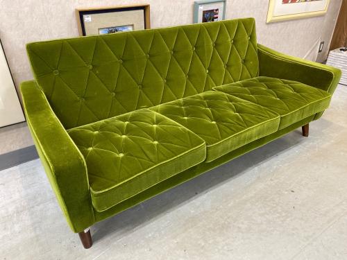 カリモク60 (カリモクロクマル) 3人掛けソファー　3シアター モケットグリーン　ロビーチェア　U36213