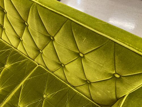 カリモク60 (カリモクロクマル) 3人掛けソファー　3シアター モケットグリーン　ロビーチェア　U36213