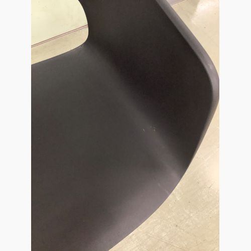 PEDRALI アームチェア ブラック design Odo Fioravanti 1人掛け PBLA-DC-2755