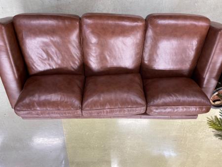 【中古】ウニコ unico MOLN レザーソファー 3シーター 茶系 人気のunico(ウニコ)よりMOLN(モルン) レザー 3シーターソファーです