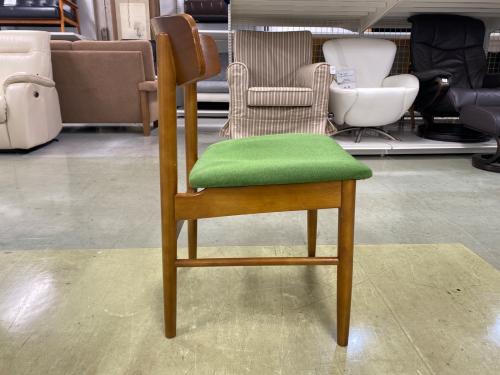 カリモク60+ (カリモクロクマル) ダイニングチェアー ブラウン×グリーン