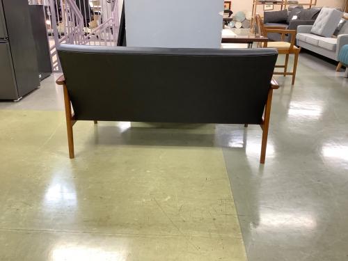 karimoku (カリモク) 2人掛けソファー