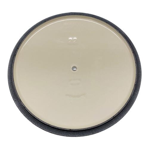 LE CREUSET (ルクルーゼ) 両手鍋 フラワーレリーフマルミット