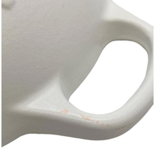 LE CREUSET (ルクルーゼ) 両手鍋 フラワーレリーフマルミット