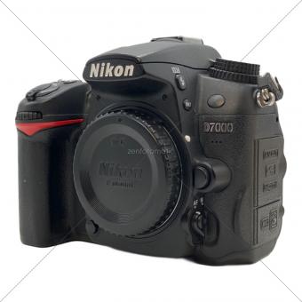 Nikon (ニコン) 一眼レフカメラ D7000