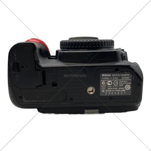 Nikon (ニコン) 一眼レフカメラ D7000｜トレファクONLINE