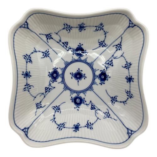 ROYAL COPENHAGEN (ロイヤル・コペンハーゲン) スクエアボウル ブルーフルーテッド・プレイン