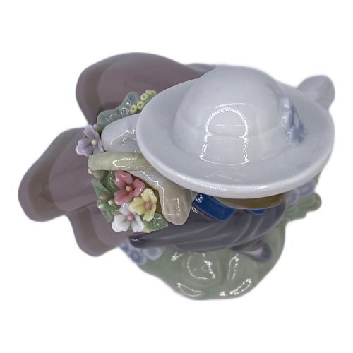 LLADRO フィギュリン 甘い花の香り