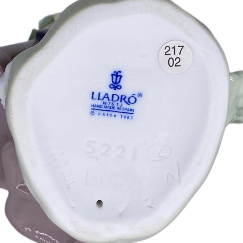 LLADRO フィギュリン 甘い花の香り