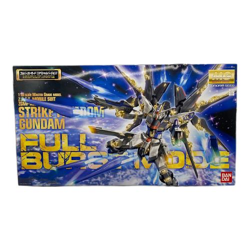 BANDAI (バンダイ) MG ZGMF-X20A ストライクフリーダム フルバーストモード ガンプラ