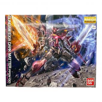 BANDAI (バンダイ) ガンダムエクシアダークマター  1/100スケール  マスターグレードモデル ガンプラ