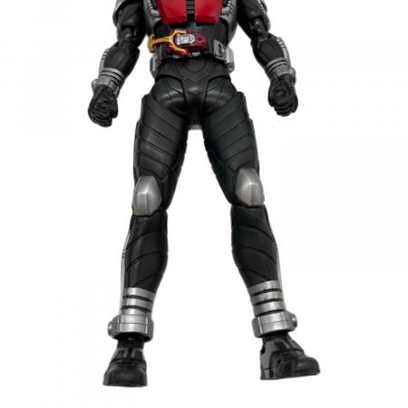 仮面ライダーカブト (カメンライダーカブト) S.H.Figuarts ライダー