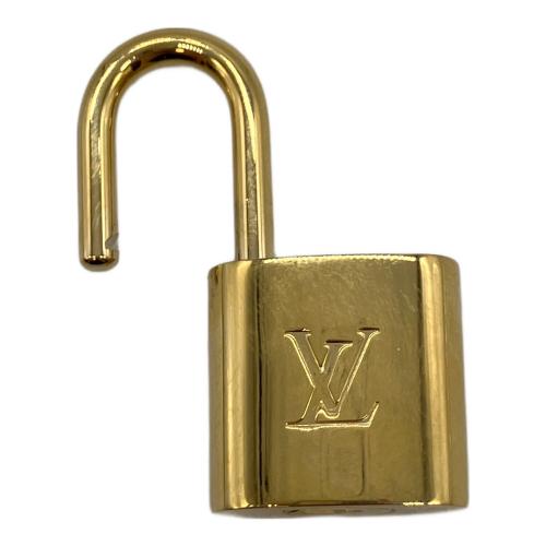 LOUIS VUITTON (ルイ ヴィトン) カデナ ゴールド