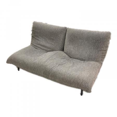 ligne roset (リーンロゼ) 2人掛けソファー CALIN 9 グレー