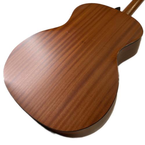 Taylor (テイラー) アコースティックギター 114e