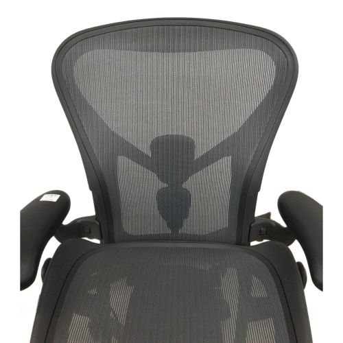 Herman Miller (ハーマンミラー) アーロンチェア リマスタード サイズB  グラファイト