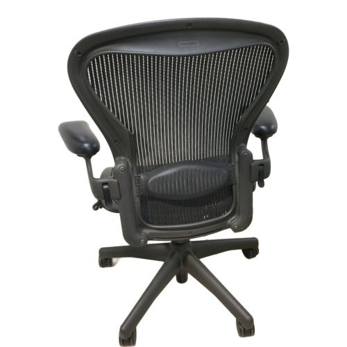 Herman Miller (ハーマンミラー) アーロンチェア ブラック クラシック ランバーサポート グラファイトベース Bサイズ バナナクッション