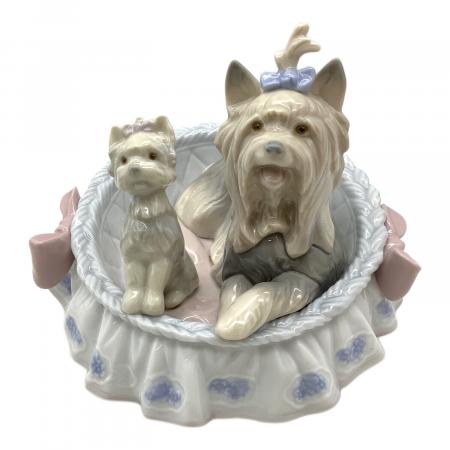 リヤドロ　犬「ここが好き」 #6469 ヨークシャテリア　廃盤 LLADRO (リヤドロ) フィギュリン 箱付 「ここが好き」 ヨークシャ