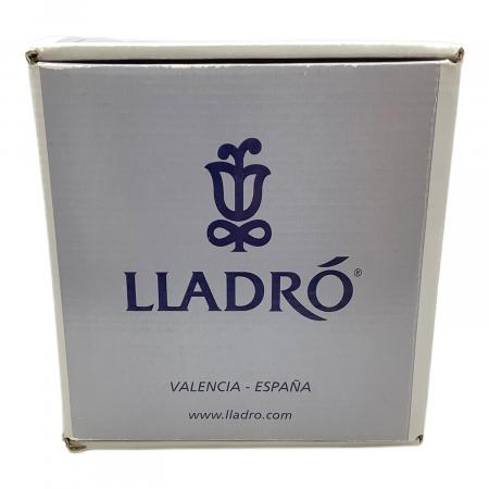 リヤドロ　Lladro 私たちの居心地のいい家　美品　ヨークシャーテリア リヤドロ Lladro 私たちの居心地のいい家 美品 ヨークシャーテリア