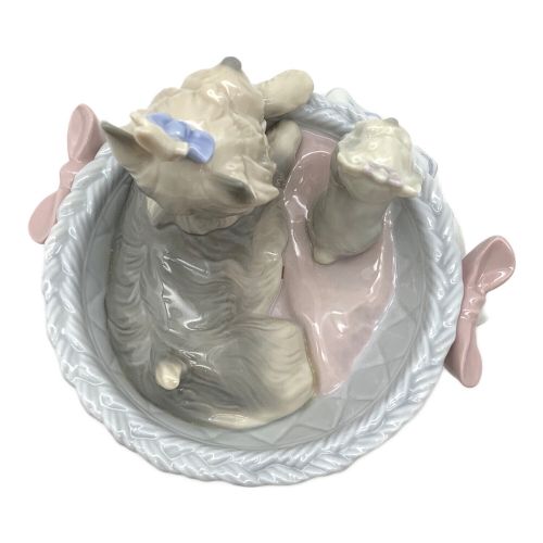 LLADRO (リヤドロ) フィギュリン 箱付 「ここが好き」 ヨークシャ