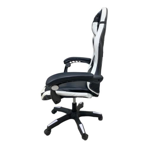 New Boy ゲーミングチェア ホワイト×ブラック
