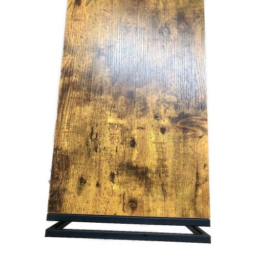 ラック ブラウン