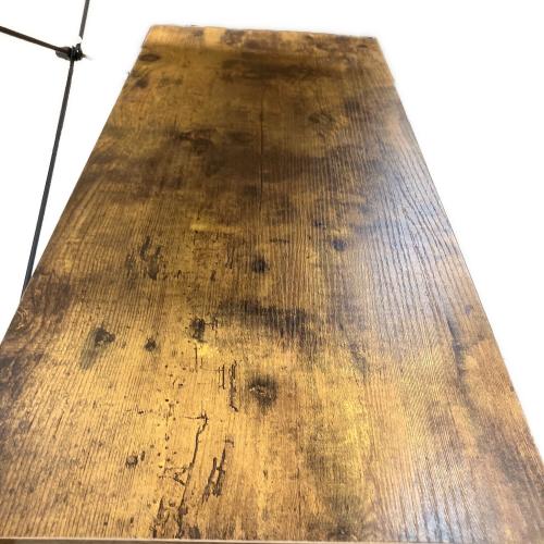 ラック ブラウン