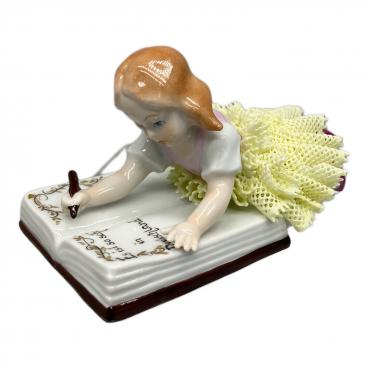 IRISH DRESDEN (アイリッシュドレスデン) レースドール フィギュリン