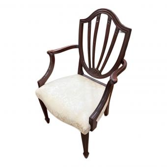 Baker (ベーカー) シールドバックアームチェアー ブラウン